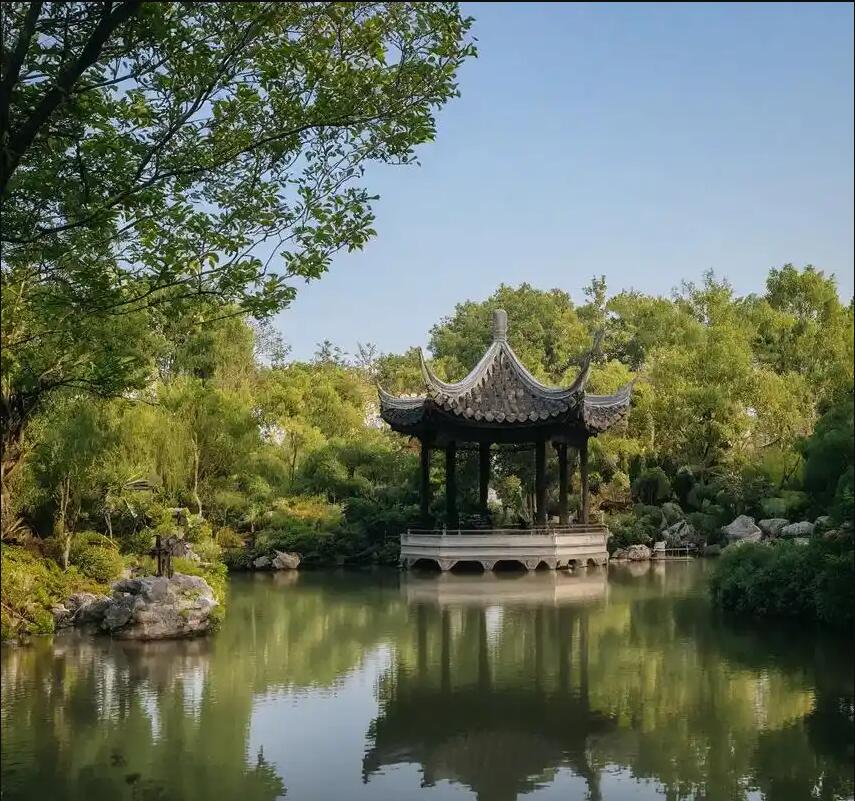 乡城县半知餐饮有限公司